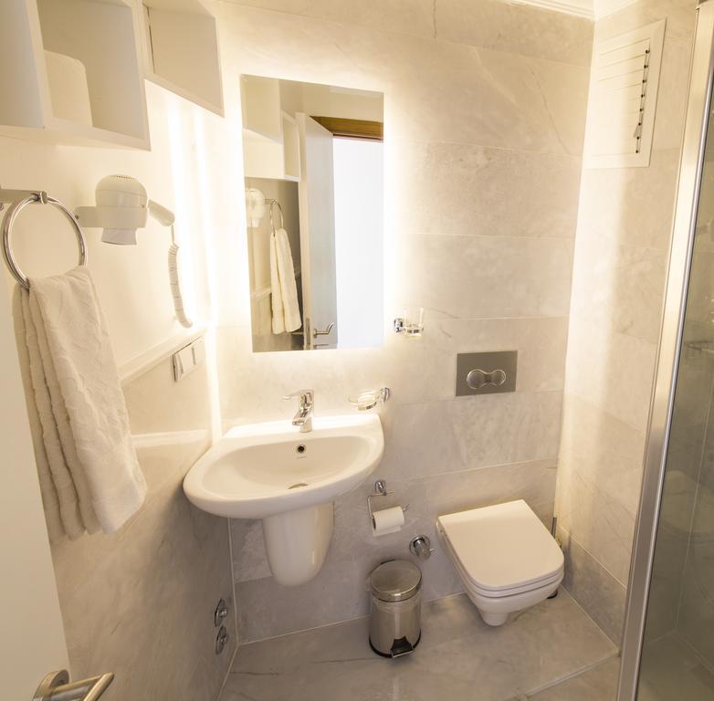 Defne Hotel Kaş Esterno foto