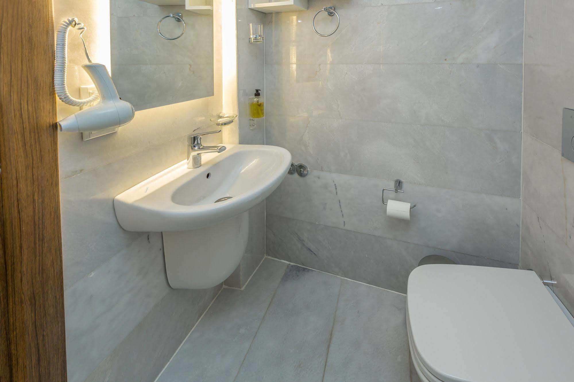 Defne Hotel Kaş Esterno foto