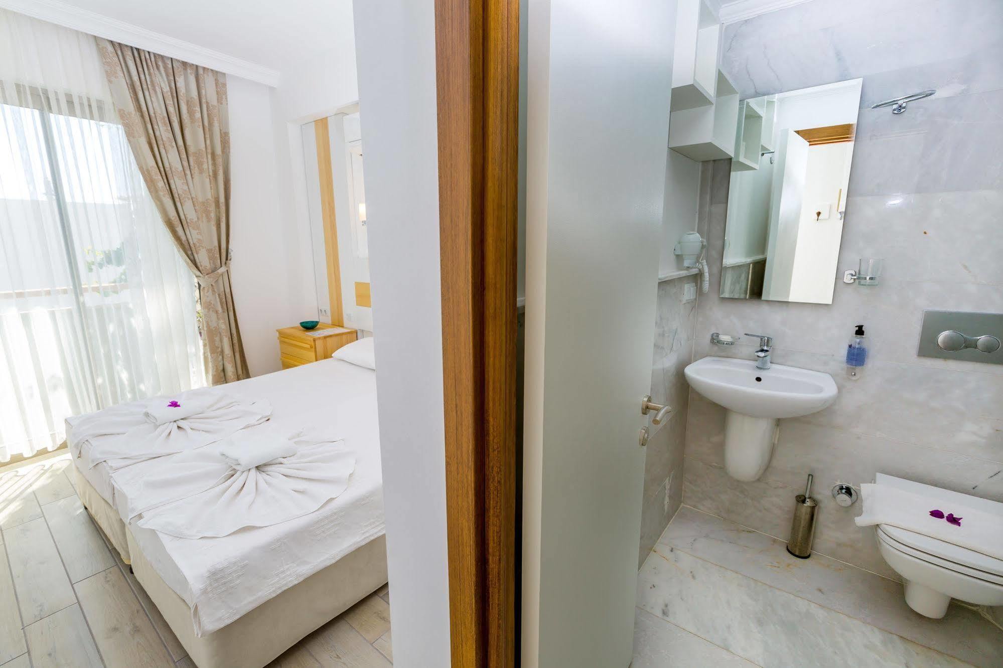 Defne Hotel Kaş Esterno foto