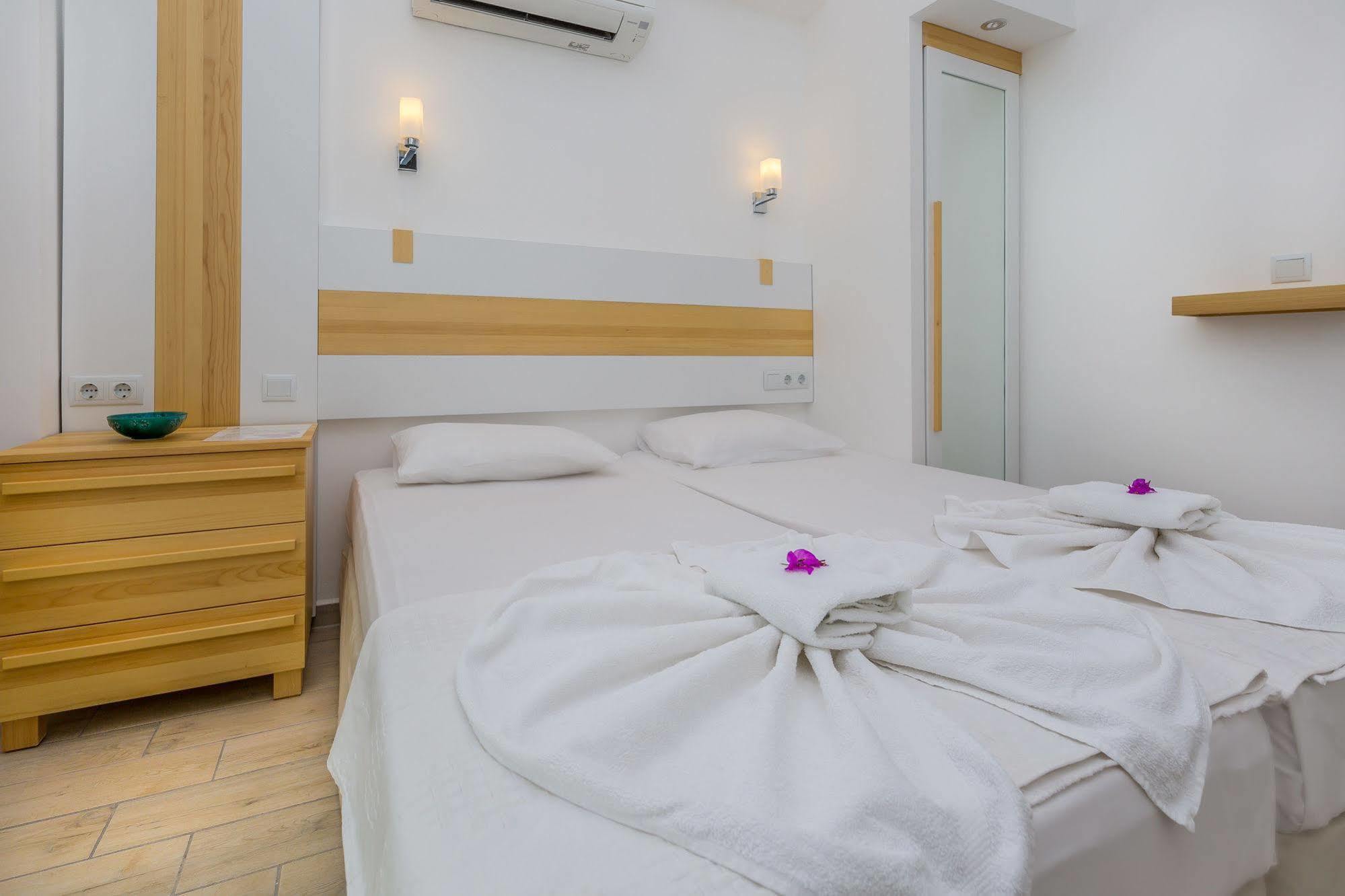 Defne Hotel Kaş Esterno foto
